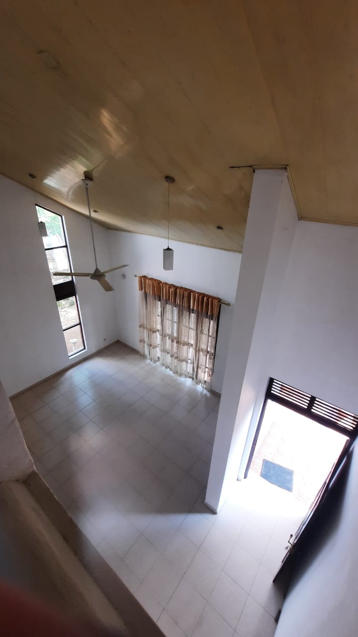 5 BR RECENTLY RENOVATED HOUSE AT POLGASOVITA, COLOMBO